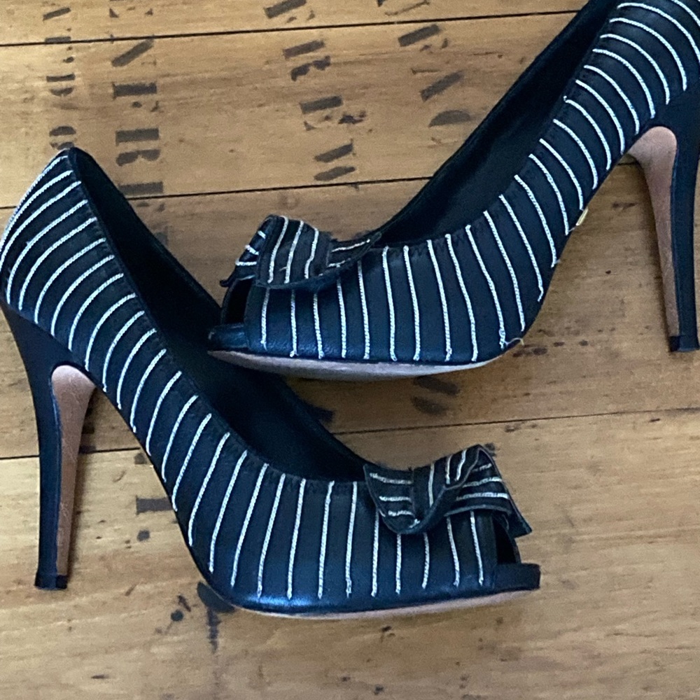 L.A.M.B. Stilettos - Picture 8 of 13